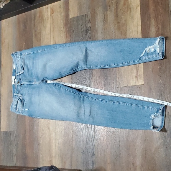 Frame le skinny de jeanne distressed  medium wash jeans - Picture 1 of 9